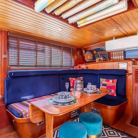 Bateau Le Nubian 船上ホテル